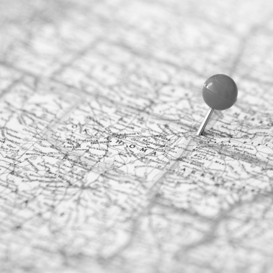 le territoire - carré - gris