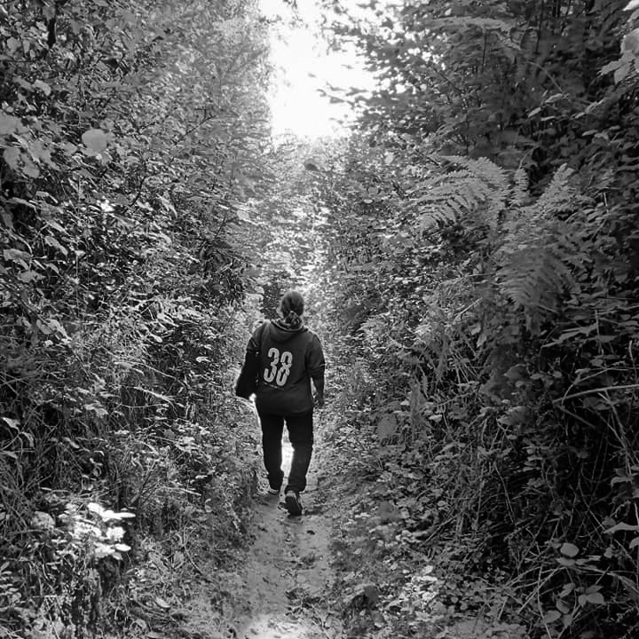 les balades - carré - gris