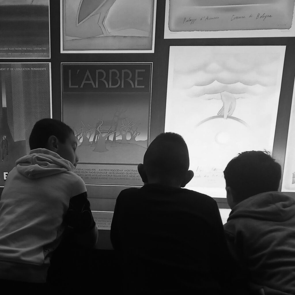 les mercredis culturels - carré - gris