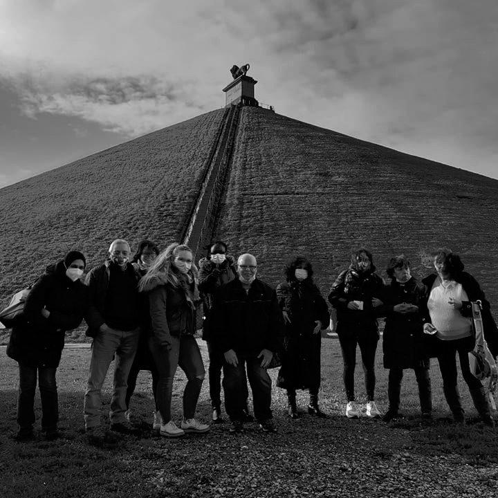 les rout'arts - carré - gris